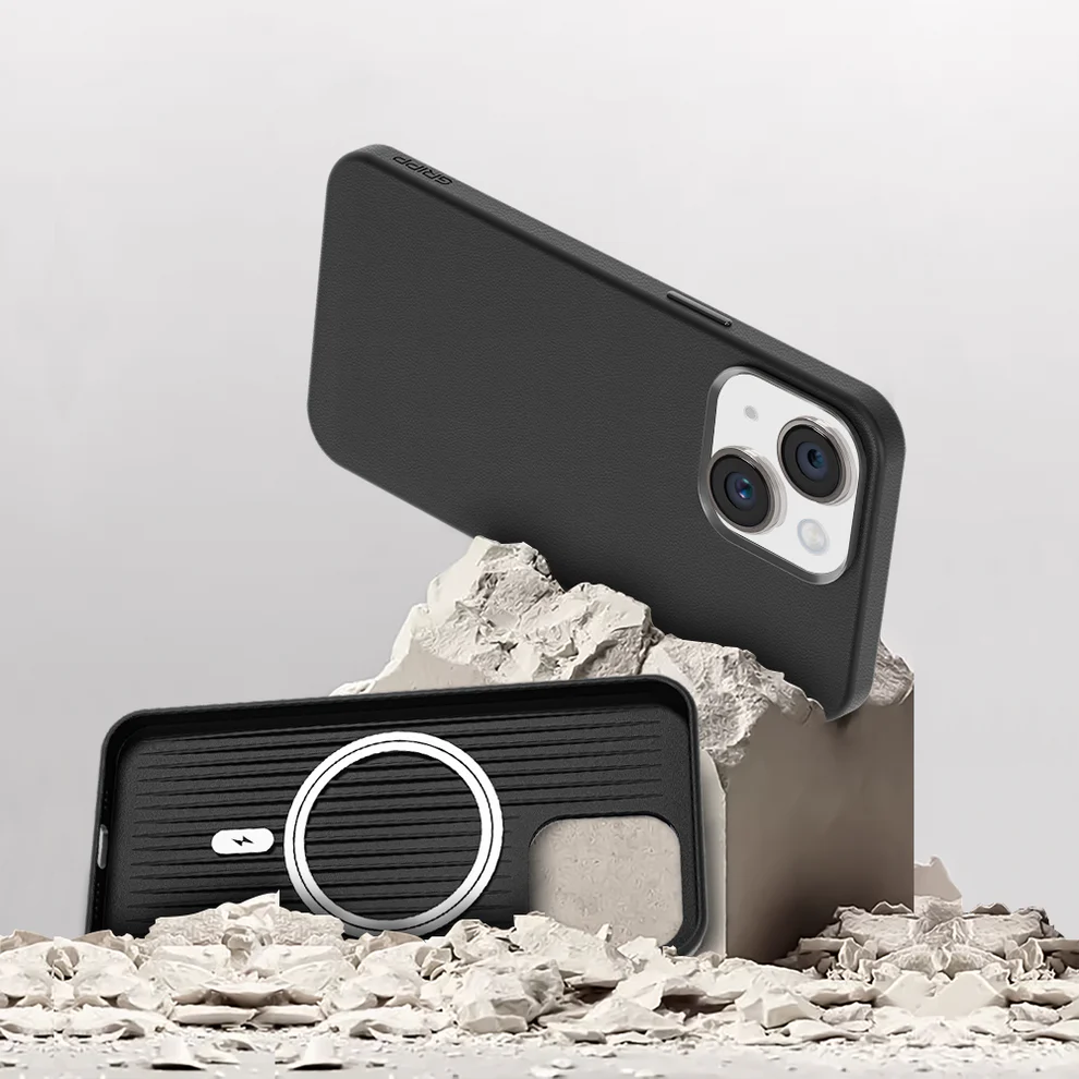 GRIPP Heritage Xtreme Apple iPhone 15 with MagSafe Case - Black