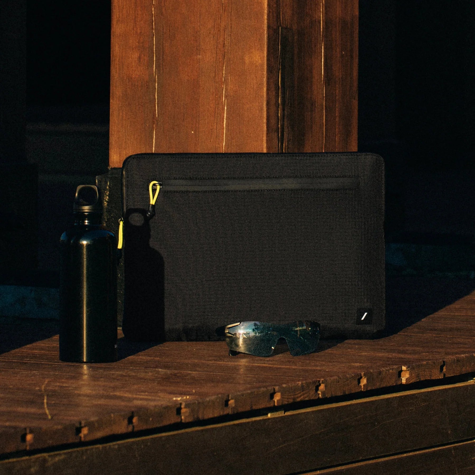 "NATIVE UNION ULTRALIGHT SLEEVE FOR  MACBOOK 16"" BLACK"