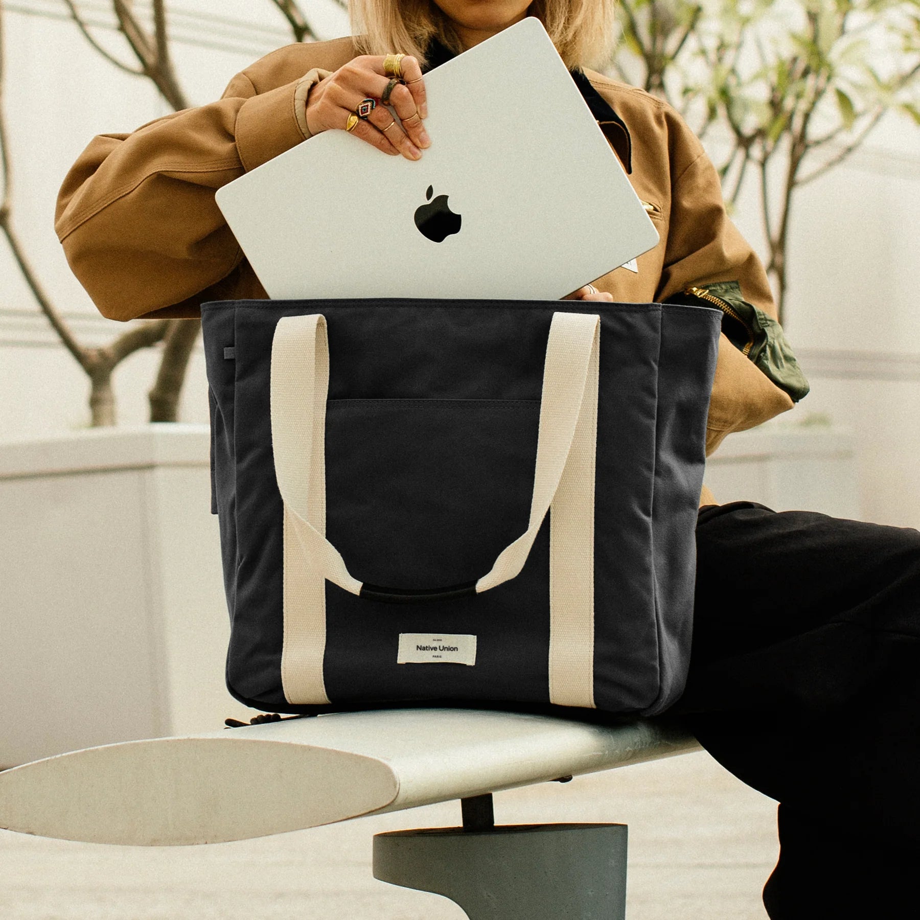 NATIVE UNION WFA TOTE BAG PRO BLACK