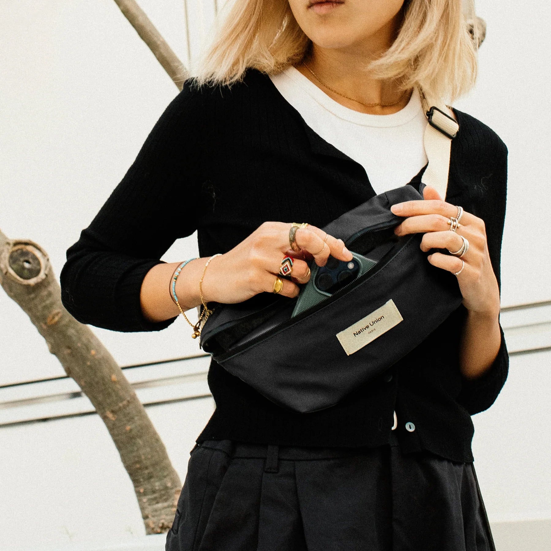 NATIVE UNION WFA CROSSBODY POUCH BLACK