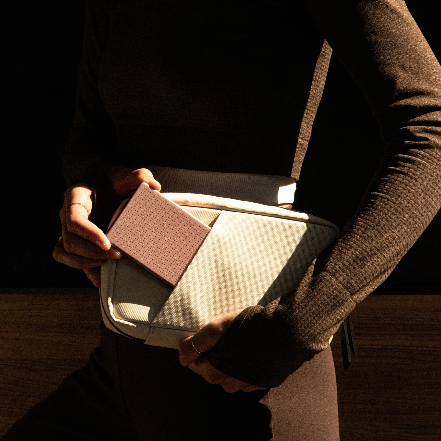 NATIVE UNION ACTIVE POWER BANK 5000 MAH- APRICOT