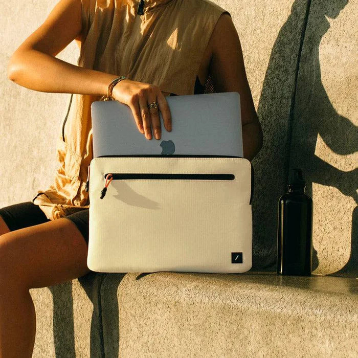 "NATIVE UNION ULTRALIGHT SLEEVE FOR  MACBOOK 14"" SANDSTONE"