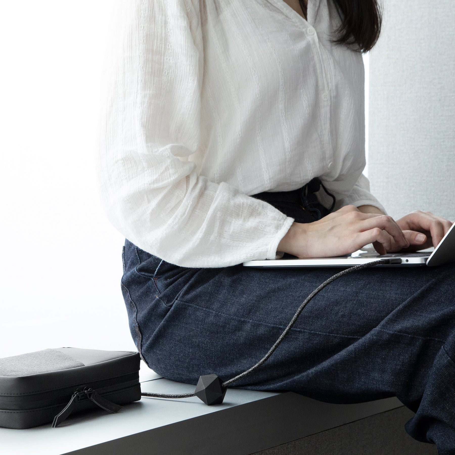 Native Union Desk Cable (USB-C to USB-C) The 8-foot 100W USB-C to USB-C cable with weighted anchor