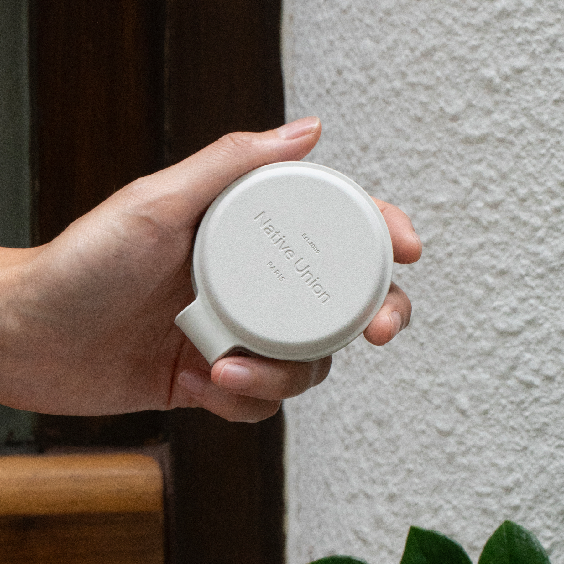 Native Union Voyage 2-in-1 Magnetic Wireless Charger The space-saving multi-device charging station for all your travels