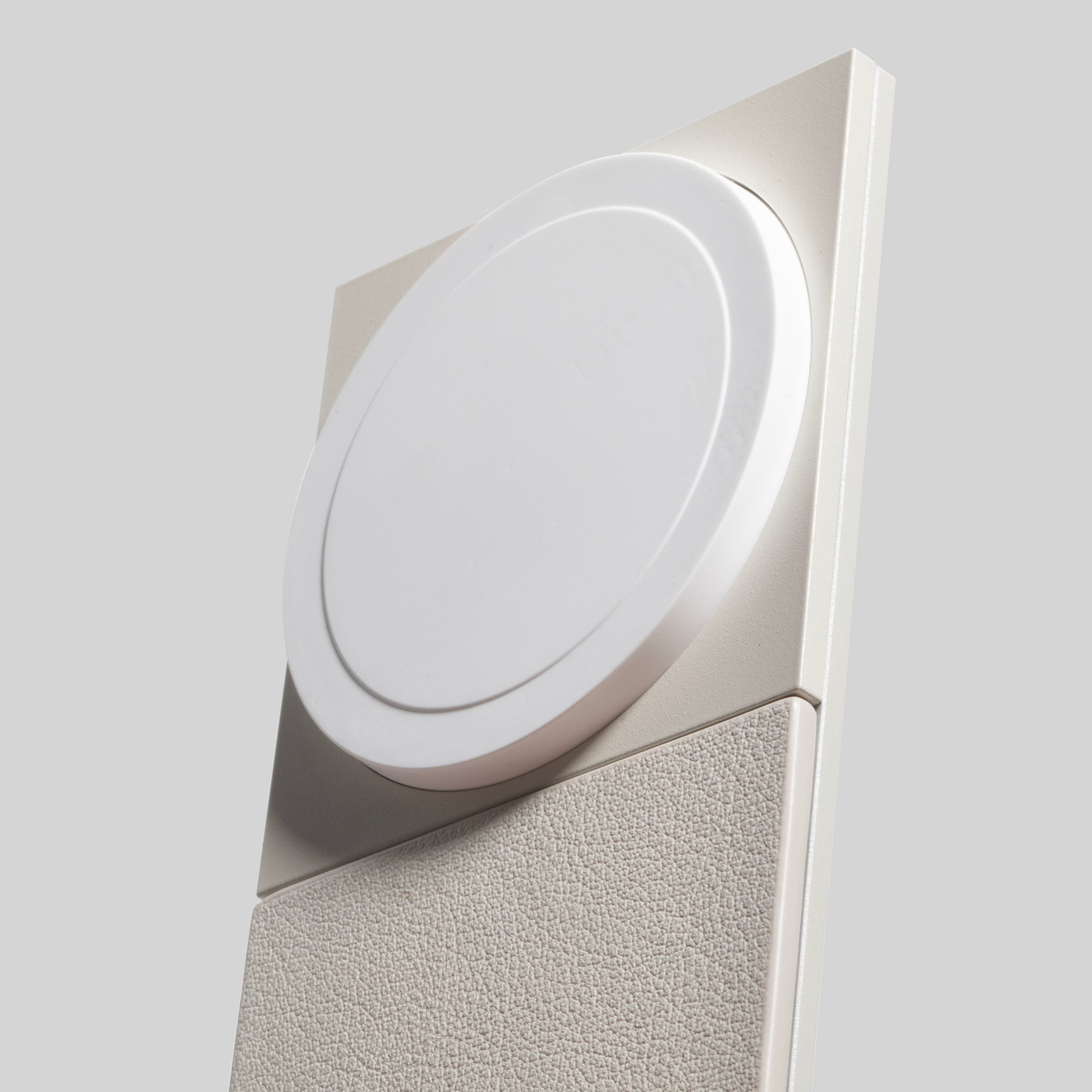 Native union Rise 3-in-1 Magnetic Wireless Charger The space-saving Qi2 charging stand for your iPhone, AirPods & Apple Watch